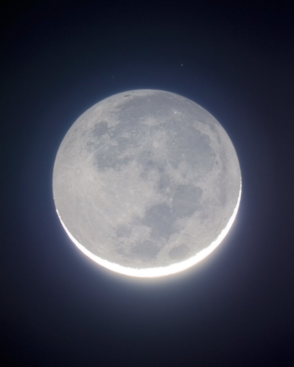 AstroNameHere's tweet photo. 3% Moon and Earthshine from just after sunset tonight. 
#moon #Astrophotography https://t.co/5l2pikeUIW