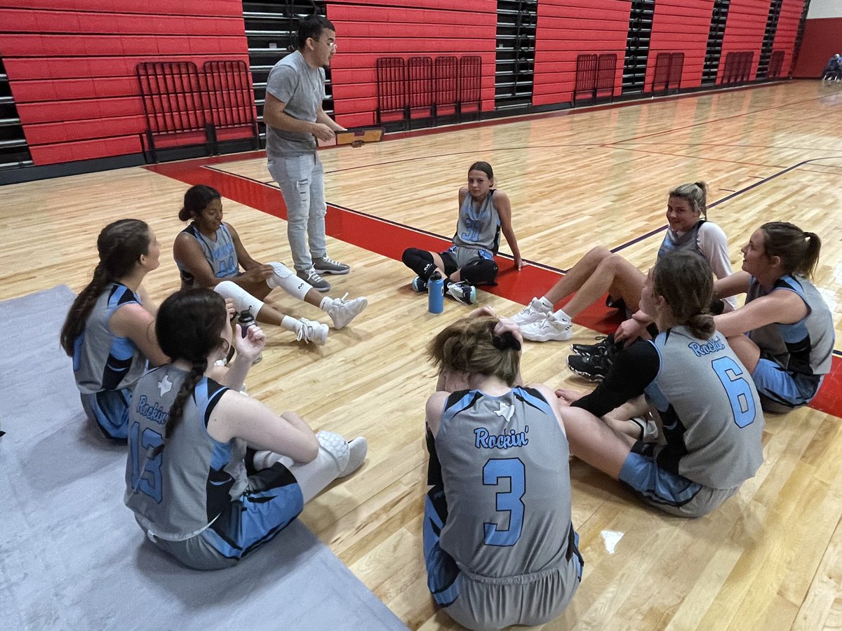 phoenixselect's tweet photo. Phoenix Black played the highest Varsity division and got better with each game💪 Kids from Round Rock, Florence, Vista Ridge, Salado, Georgetown, Lampasas & Thorndale☺️🏀❤️ #allManD #phoenixProud https://t.co/BoUWOL6cDX