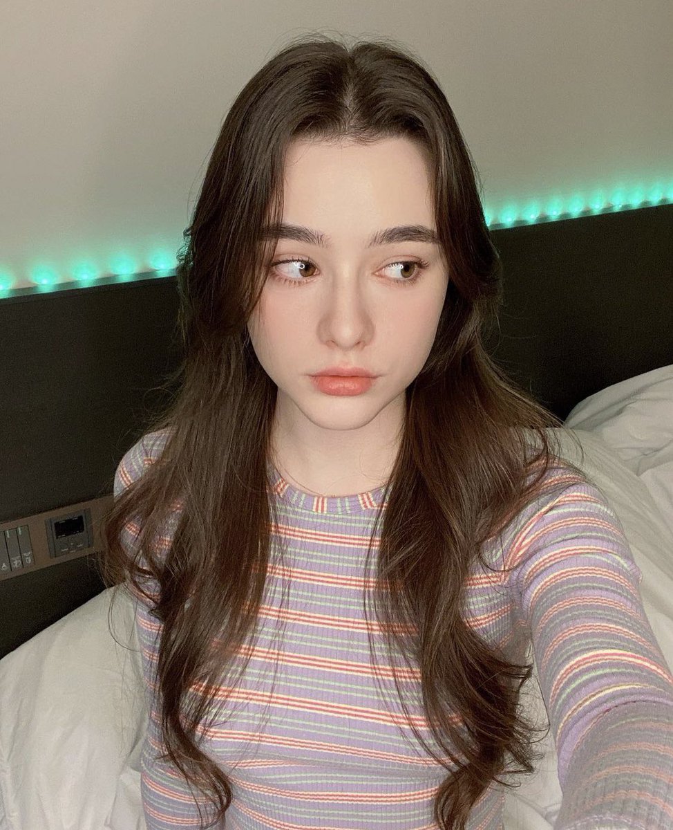 Dasha Taran (@dashakaaa) on Twitter photo 