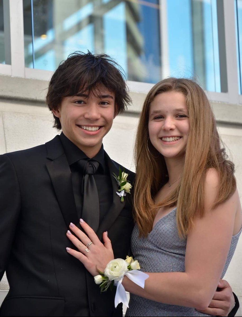 LPommerenk's tweet photo. Sophia's junior class dance was this evening! ❣️ https://t.co/pmFFnQPO3d