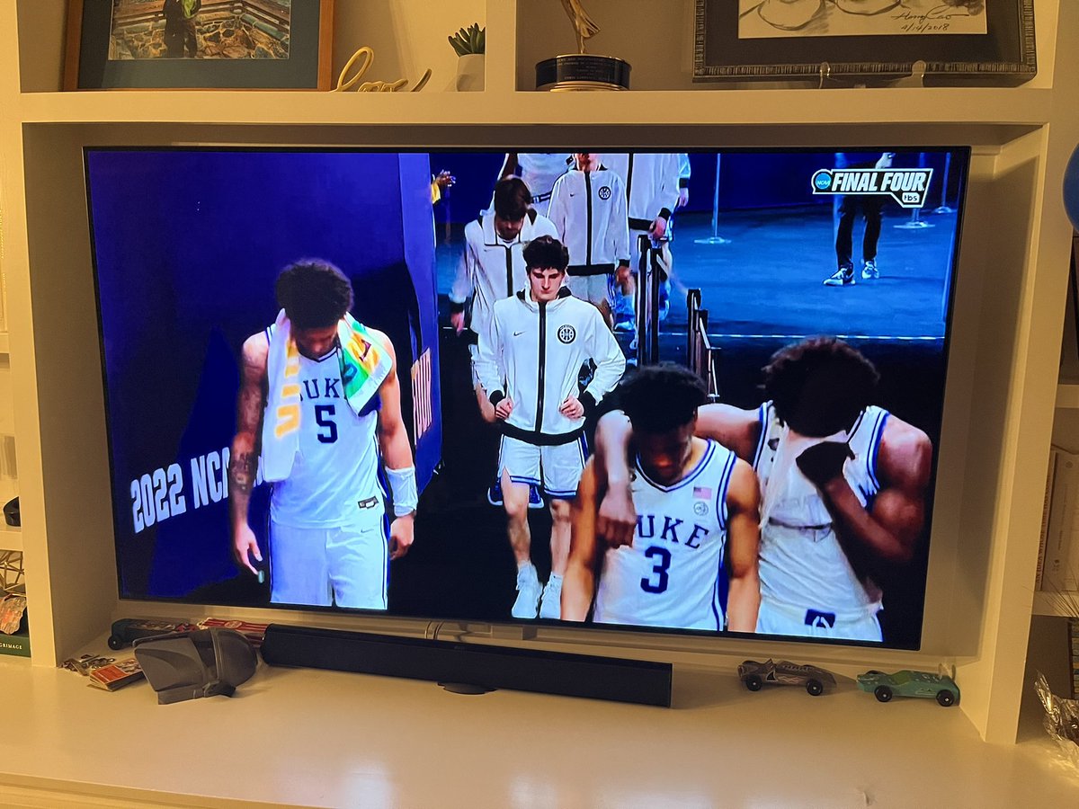 clawrenceDFW's tweet photo. The only thing more satisfying than watching distraught Duke players leave the court? Knowing I wonโt be subjected to 2 more days of Coach K storiesโฆ #anybodybutduke #NCAAFinalFour #FinalFour2022 ๐ https://t.co/43l10JSEFC