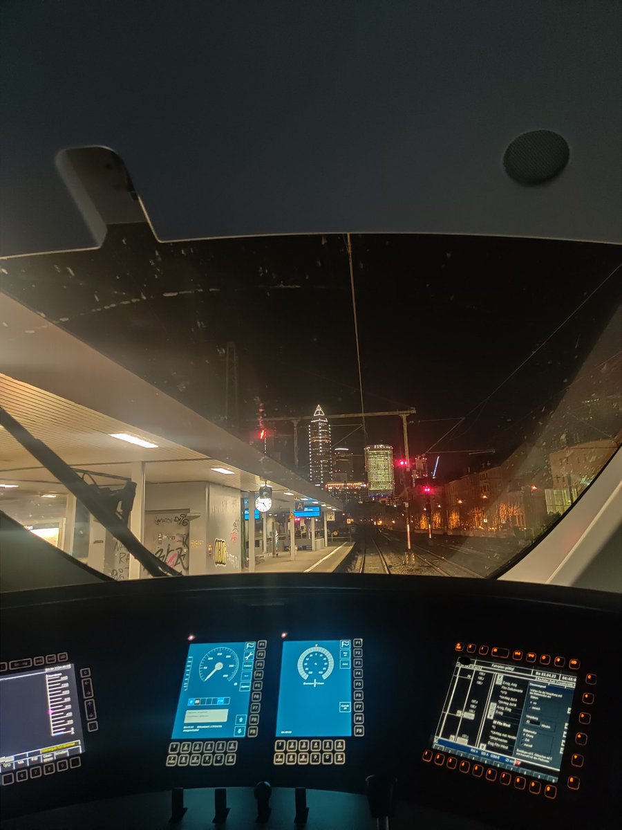 kevnxk's tweet image. Öfter mal was neues😌 mit der Drehfahrt von #FFW über #FFGA, #FMST, #FLS, #FFOR, #FNI nach #FF um auf die Südseite zu kommen🤠