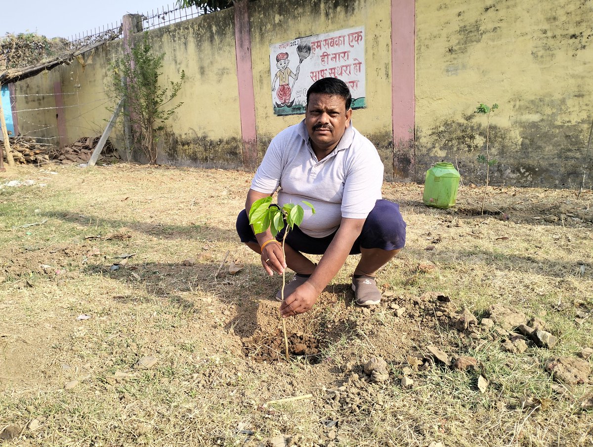 mcmalajkhand's tweet photo. आज स्वच्छता सर्वेक्षण 2022 के अंतर्गत नगर पालिका परिषद मलाजखंड के द्वारा उनकी टीम के द्वारा अंकुर अभियान के अंतर्गत पौधारोपण किया गया ।
@mcmalajkhand @PMOIndia @bhupendrasingho @OfficeofSSC @ChouhanShivraj @MpudcB @SwachhBharatGov @swachhbharat @SwachSurvekshan @collectorbalagh https://t.co/jRnLEaSc73
