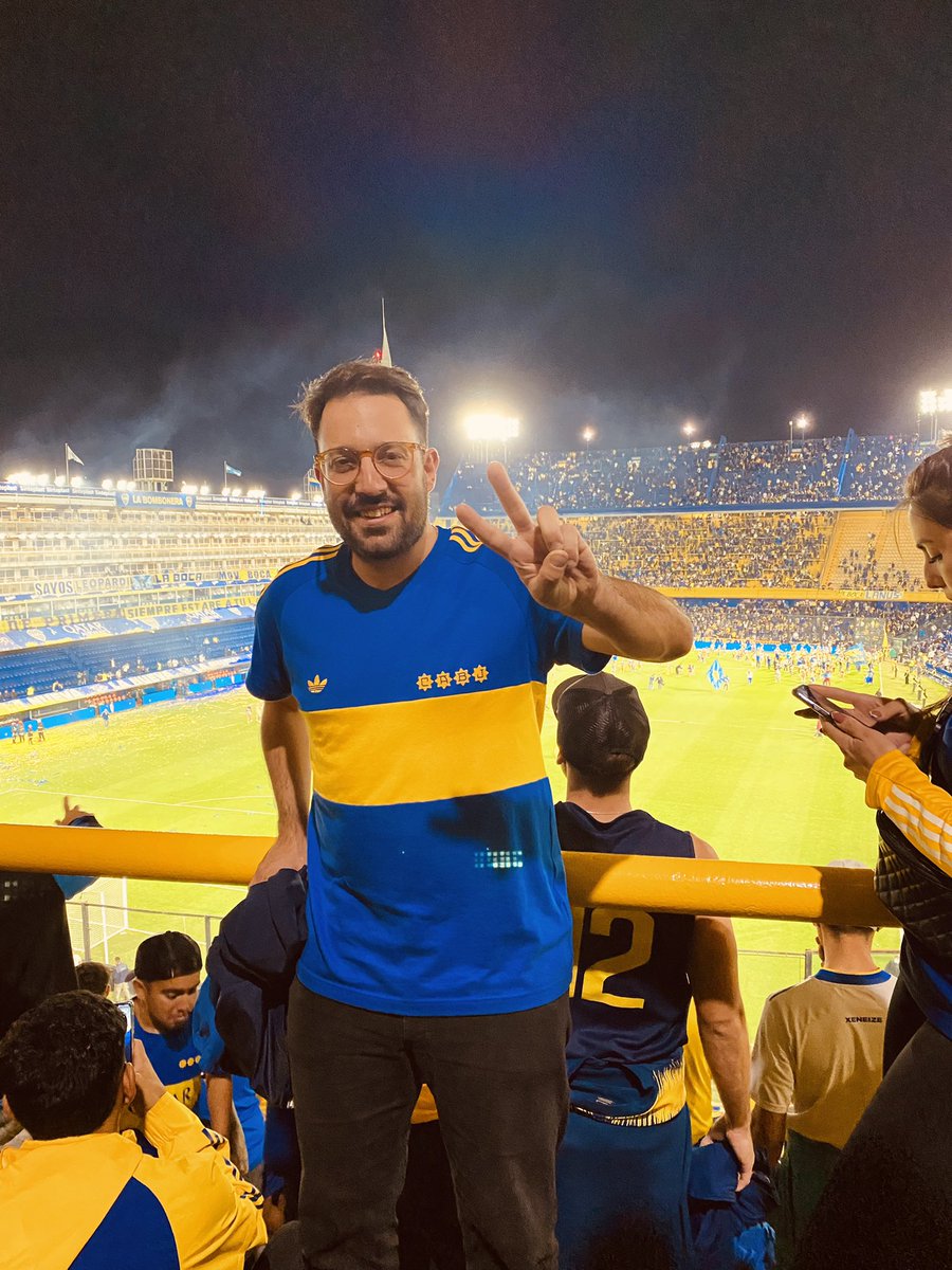 Pablitomacca's tweet photo. Feliz cumpleaños Boca querido 💙💛💙 https://t.co/fG11kRFGw4