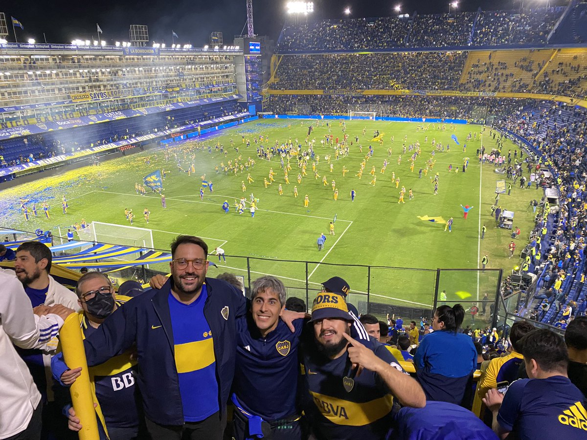Pablitomacca's tweet photo. Feliz cumpleaños Boca querido 💙💛💙 https://t.co/fG11kRFGw4