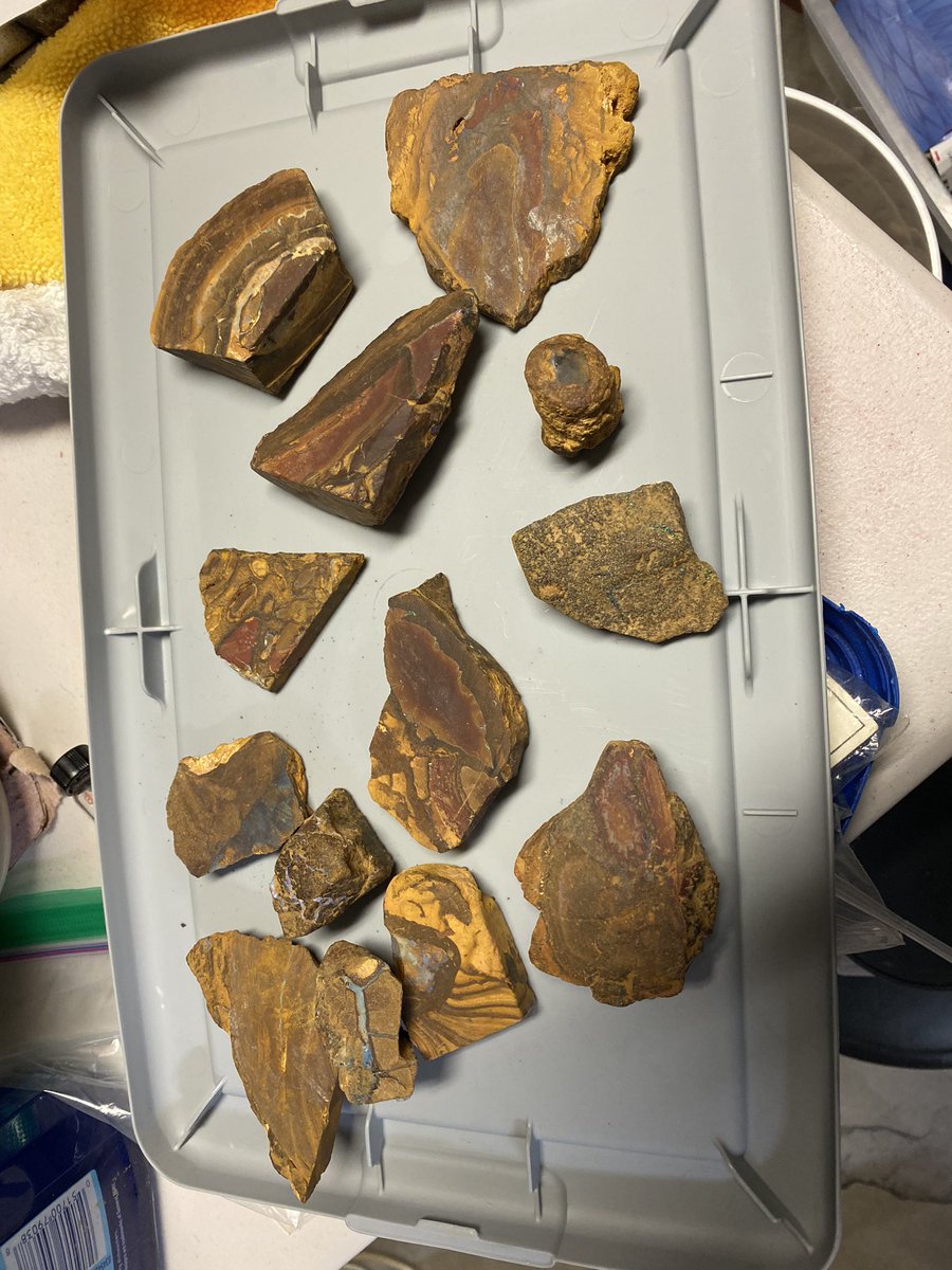 HDTHunters's tweet photo. Look at this Boulder opal. Not the highest grade but going to be fun to polish. #opal #Opal #opalstone #mineral #rockhounds #rockhounding #rockhound https://t.co/SVcINIPF6A