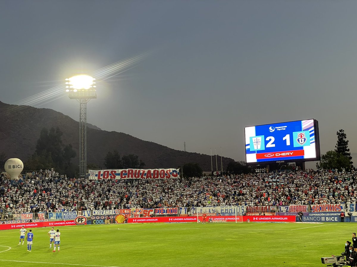 GuidoBenB's tweet photo. Een mooie dag in Santiago🇨🇱 met een mooie derby winst voor @Cruzados tegen @udechile #soccercamps #SouthAmerica https://t.co/u57asH3k8U