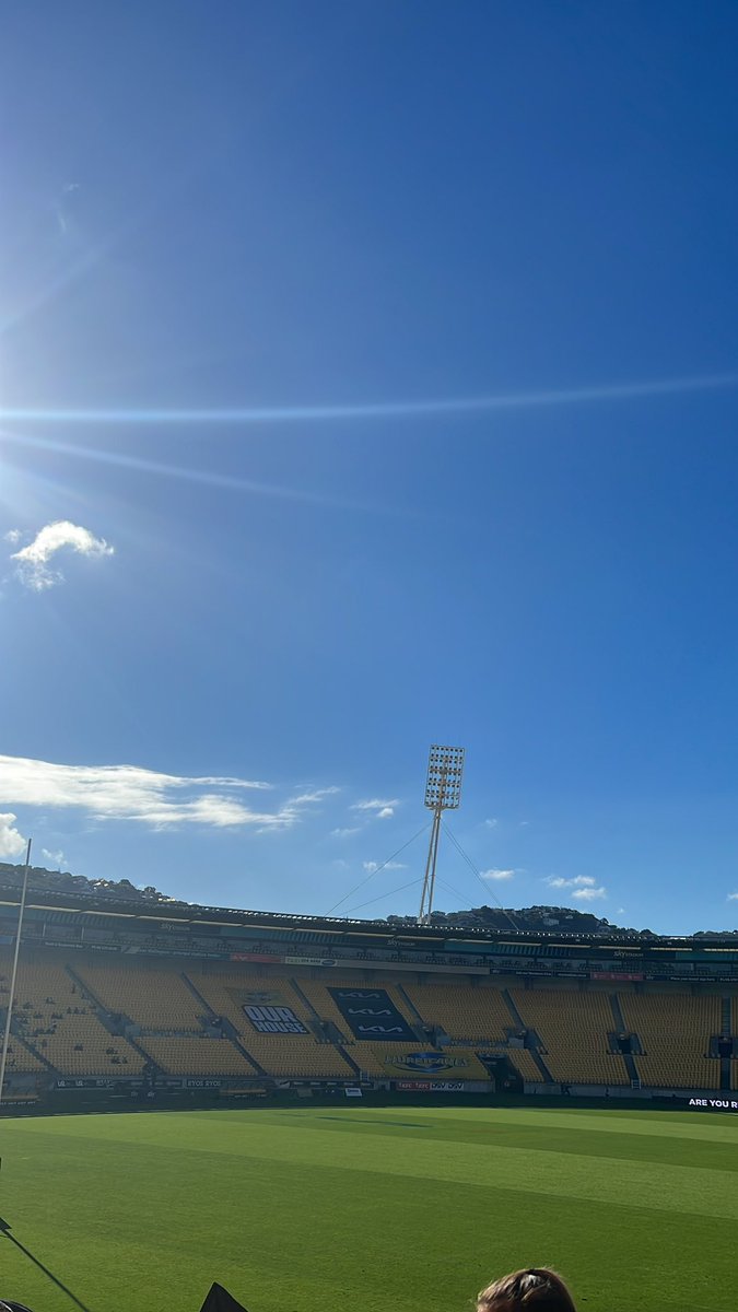 RugbyHurricanes's tweet photo. Who said the weather in Wellington is always terrible? https://t.co/w0O5Zl8mES