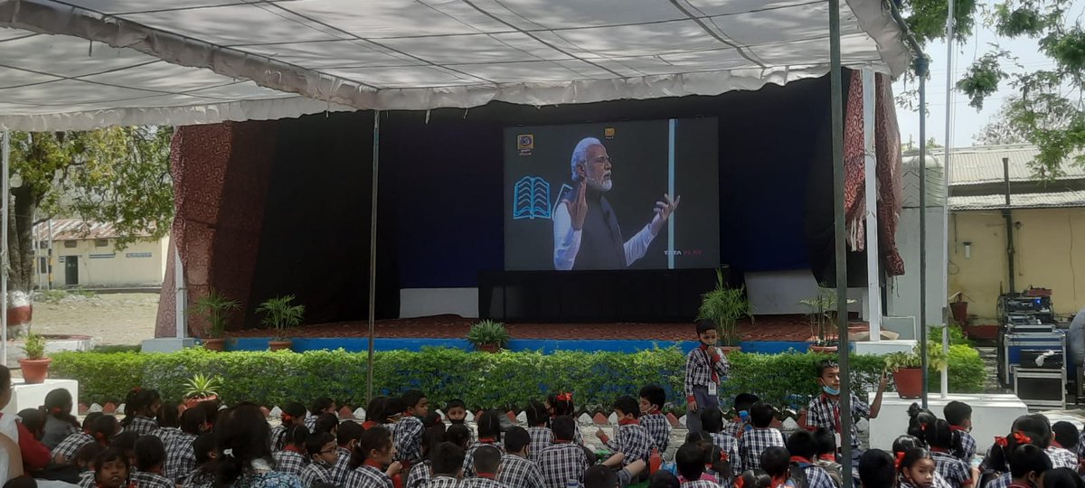 KendriyaShift's tweet photo. Students and staff watching PPC 2022 at KV haldwani cantt.
#ParikshaPeCharcha2022  #PPC2022  #ExamWarriors #KVS #KVians
@dpradhanbjp

@Annapurna4BJP

@RanjanRajkuma11

@Drsubhassarkar

@EduMinOfIndia

@examwarriors

@KVS_HQ
 
@ro_kvs https://t.co/KbOGpsgx3v
