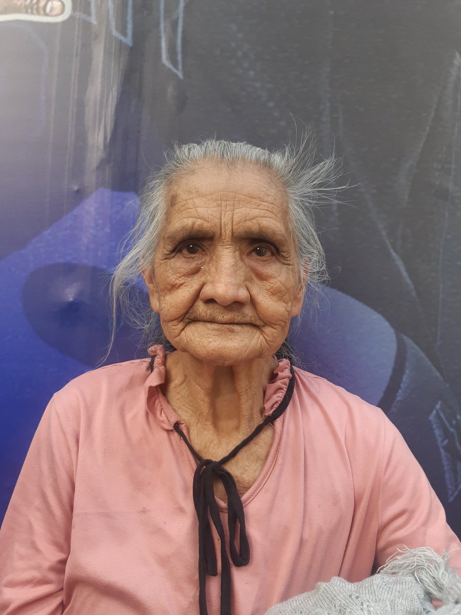 #Urge PERSONA ABANDONADA. NO RECUERDA DND VIVE. POR FAVOR AYÚDENME A DIFUNDIR. 
<a href="/ZetinaFelix/">Felix Zetina</a> <a href="/azucenau/">Azucena Uresti</a> <a href="/_AmbarReyes/">Ámbar Reyes</a> <a href="/AAtaydeR/">Andrés Atayde</a> <a href="/STaboadaMx/">Santiago Taboada</a> <a href="/Puebla/">Puebla</a> <a href="/OnceNoticiasTV/">Once Noticias</a> <a href="/Televisa/">Televisa</a> <a href="/Azteca/">TV Azteca</a> <a href="/Periodistas_M/">Mujeres Periodistas</a> <a href="/lialimon/">Lía Limón</a> <a href="/Milenio/">Milenio</a> <a href="/locatel_mx/">@locatel_mx</a> <a href="/antonioaranda_/">Antonio Aranda</a> 🚔 no pudo hacer nada <a href="/jorgegarralda/">JORGE GARRALDA</a>