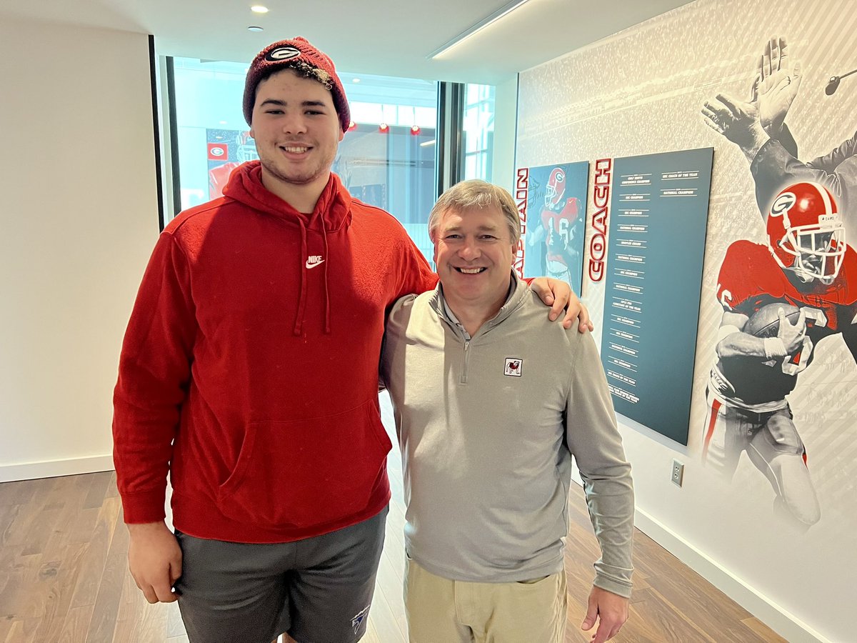 FletcherWestph1's tweet photo. Beyond excited to receive an offer from @GeorgiaFootball and enjoyed watching a spring scrimmage. It was great meeting @KirbySmartUGA &amp; @SSearels today. #GoDawgs 
@CoachWheels1 @TuskyFootball https://t.co/DvLhyrQ2K7
