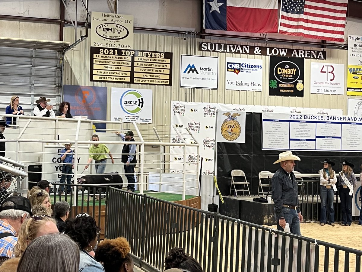 JerryDHollingsworth (@jdhollingsw) on Twitter photo What a privilege to watch this community support our <a href="/WaxahachieISD/">Waxahachie ISD</a> Ag students in a big way at the Ellis County Youth Expo! #communityrelationships #limitless What a privilege to watch this community support our <a href="/WaxahachieISD/">Waxahachie ISD</a> Ag students in a big way at the Ellis County Youth Expo! #communityrelationships #limitless