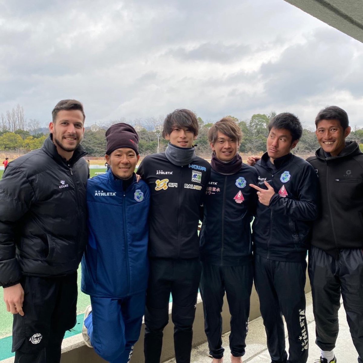 _moniquinha31_'s tweet photo. Deseo tenga muchas felicidades y futuro brillante Amigo!!!
Buen viaje y mucha suerte!!!

Bola da Amizade 
～ボールが繋ぐ友情～

【La Buena ONLINE SHOP】
https://t.co/tUqFnvRUmc

あなたの1クリックが難民支援に繋がります！！
https://t.co/xsxswVsX6S
https://t.co/ublesrWfnT https://t.co/XrXdMD3Phw