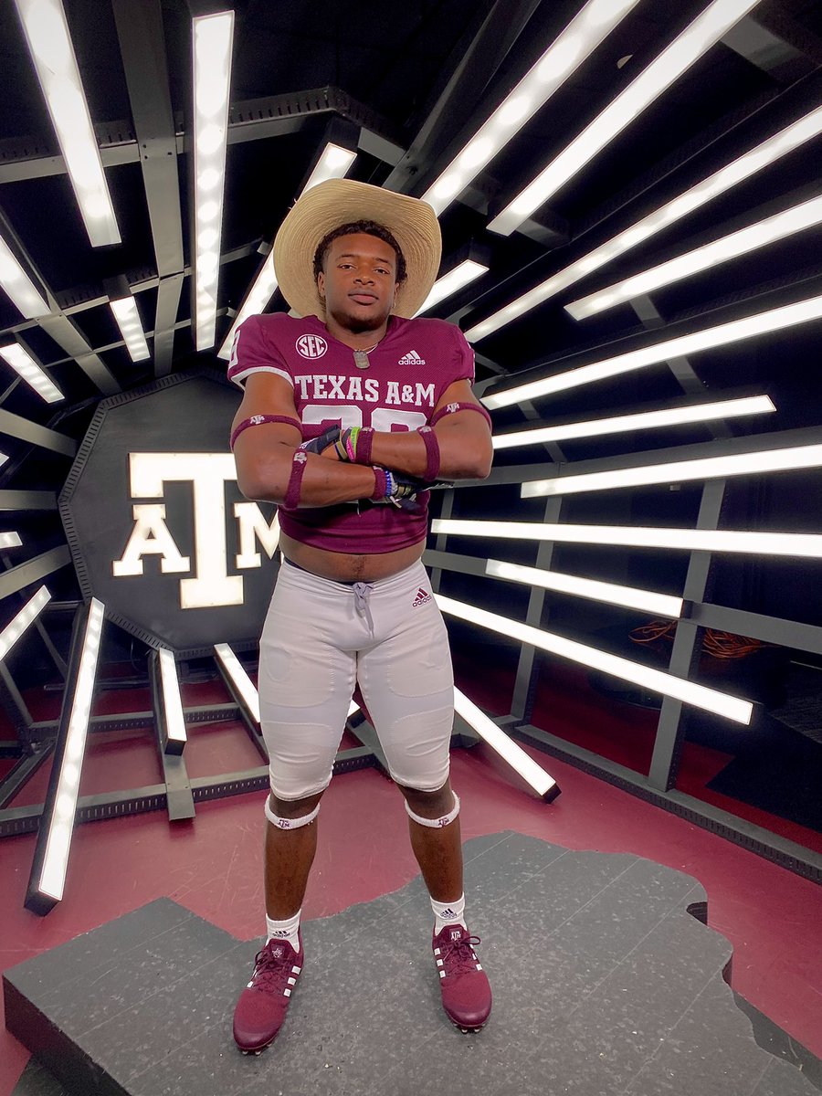 NigelDionHill's tweet photo. Blessed to say that I had a great visit at Texas A&amp;M University @AggieFootball , thank you coach @CoachDickey1  for the invite!! https://t.co/sz84s2yqkt