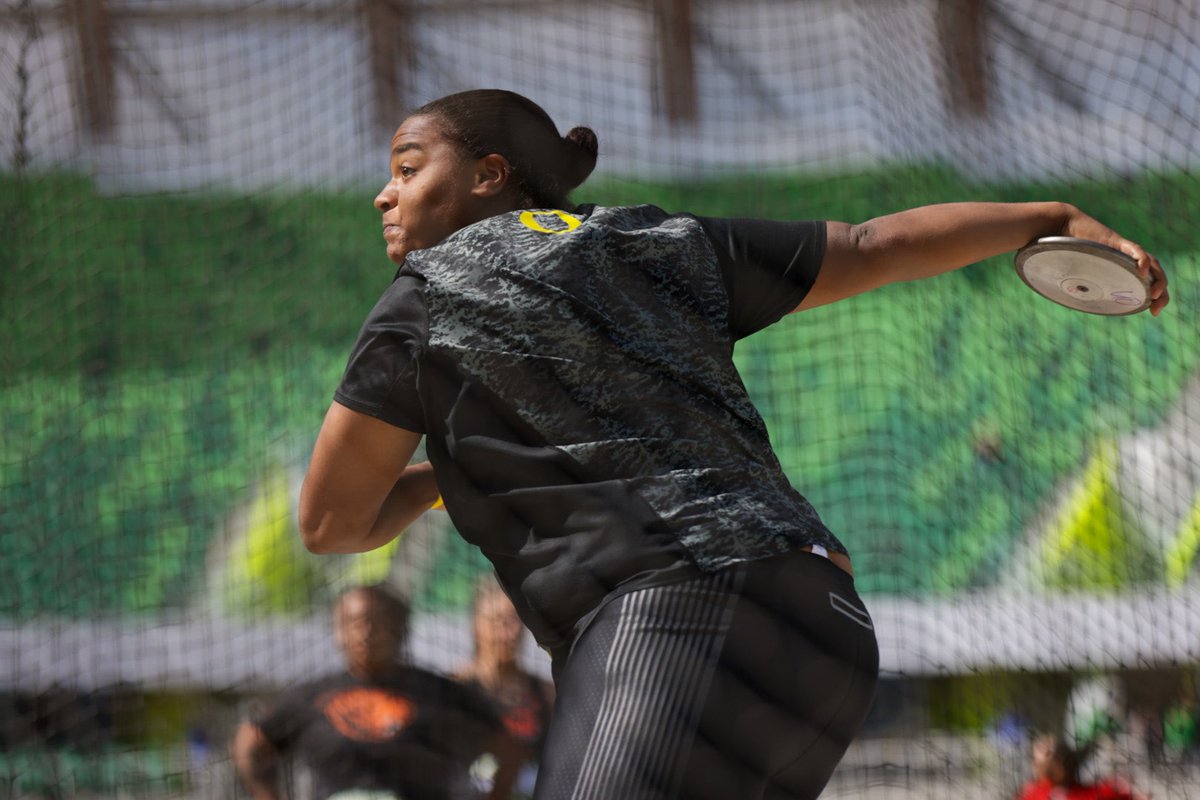 OregonTF's tweet photo. One for you, one for me.
 
Discus
🥇 Jaida - 52.74m/173-0 (PR)
🥈 Mine - 50.81m/166-8
 
Shot Put
🥇 Mine - 17.19m/56-4.75 (SB)
🥈 Jaida - 17.13m/56-2.5 (PR)
 
#GoDucks https://t.co/IM8mxqw4au