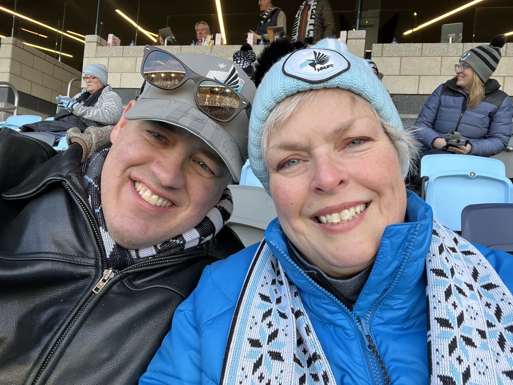COYL! Keep us warm in this chilly Minnesota spring weather.  #MNUFC #minvsea https://t.co/LeDbS2Z3eT