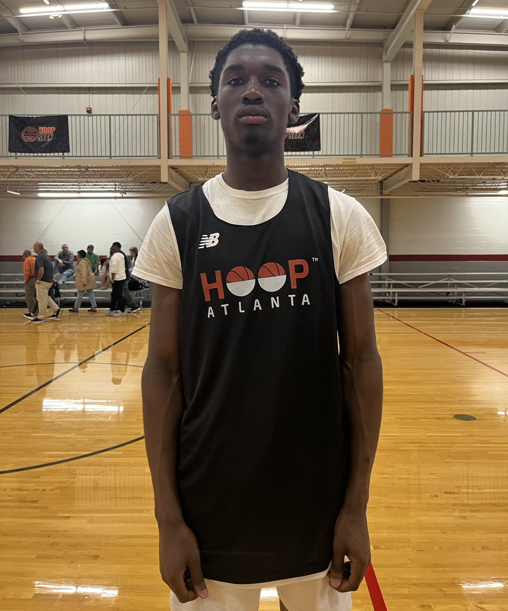 hoopseen's tweet photo. 17U: HoopAtlanta dominate Sisk Select in 69-44 win. Reese Gelsthorpe led his team with 18 points. Chris Dorbor had another top-performancing game with 17 points. #GACup https://t.co/vhd3mrZR9C