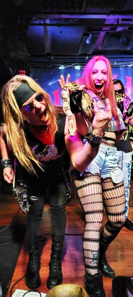 daliahatesyou's tweet photo. *plays I'm a Slave 4 U on repeat* 🐍🤘🏻😝  #itsbritneybitch #rocknroll https://t.co/v7R88avCYM