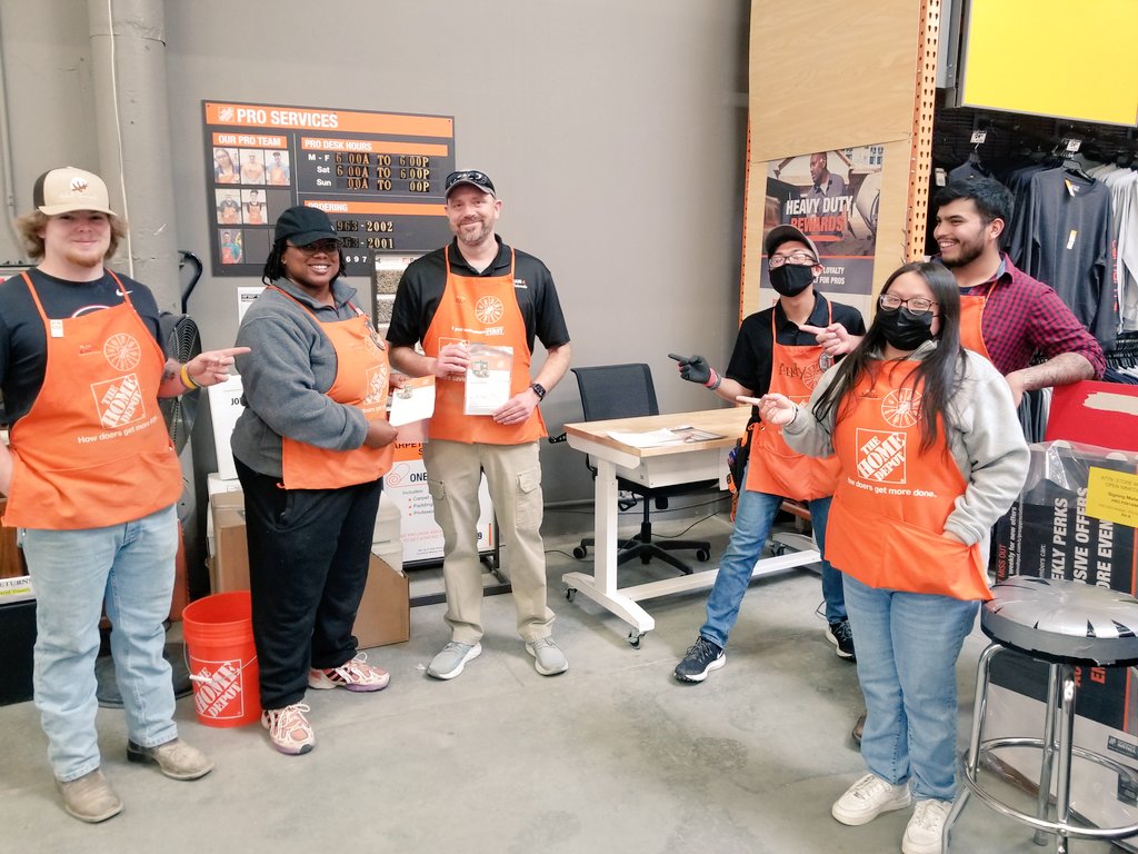 giselaaacis's tweet photo. Just wanted to share a celebration from today and show you how awesome my PA Mac and lot associate Artis are for always driving GET and being there for our pros so that they can get the jobs done! 🧡👏👏
@CharlieHHong @BrentNorwood2 @Lizanderlawren2 @ChipElbers @KathrynEpps3 https://t.co/Q9EluULIJE