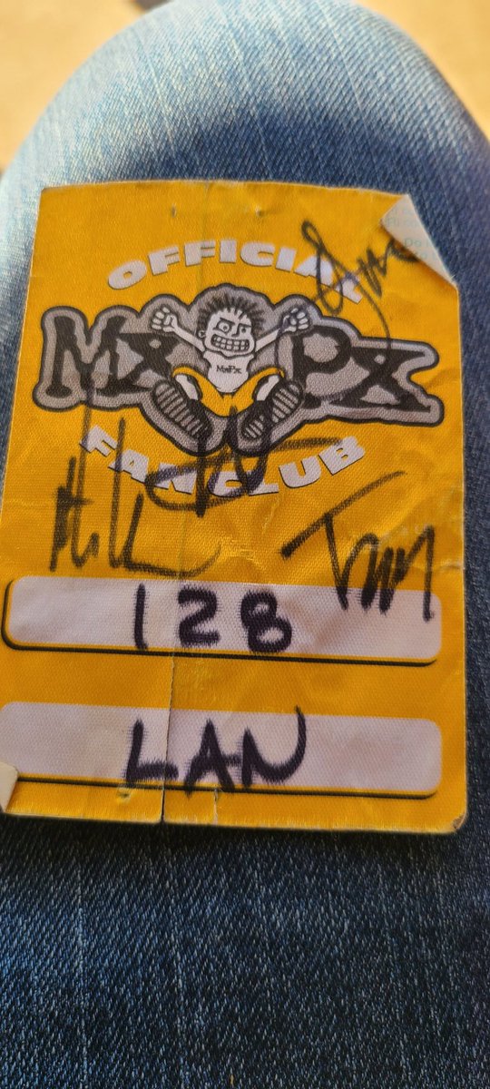 henrysgraphics's tweet photo. @mikeherreraTD can't wait to see you for the first time since 2000! Last time I saw you I got this. https://t.co/kIsiT7wg5z