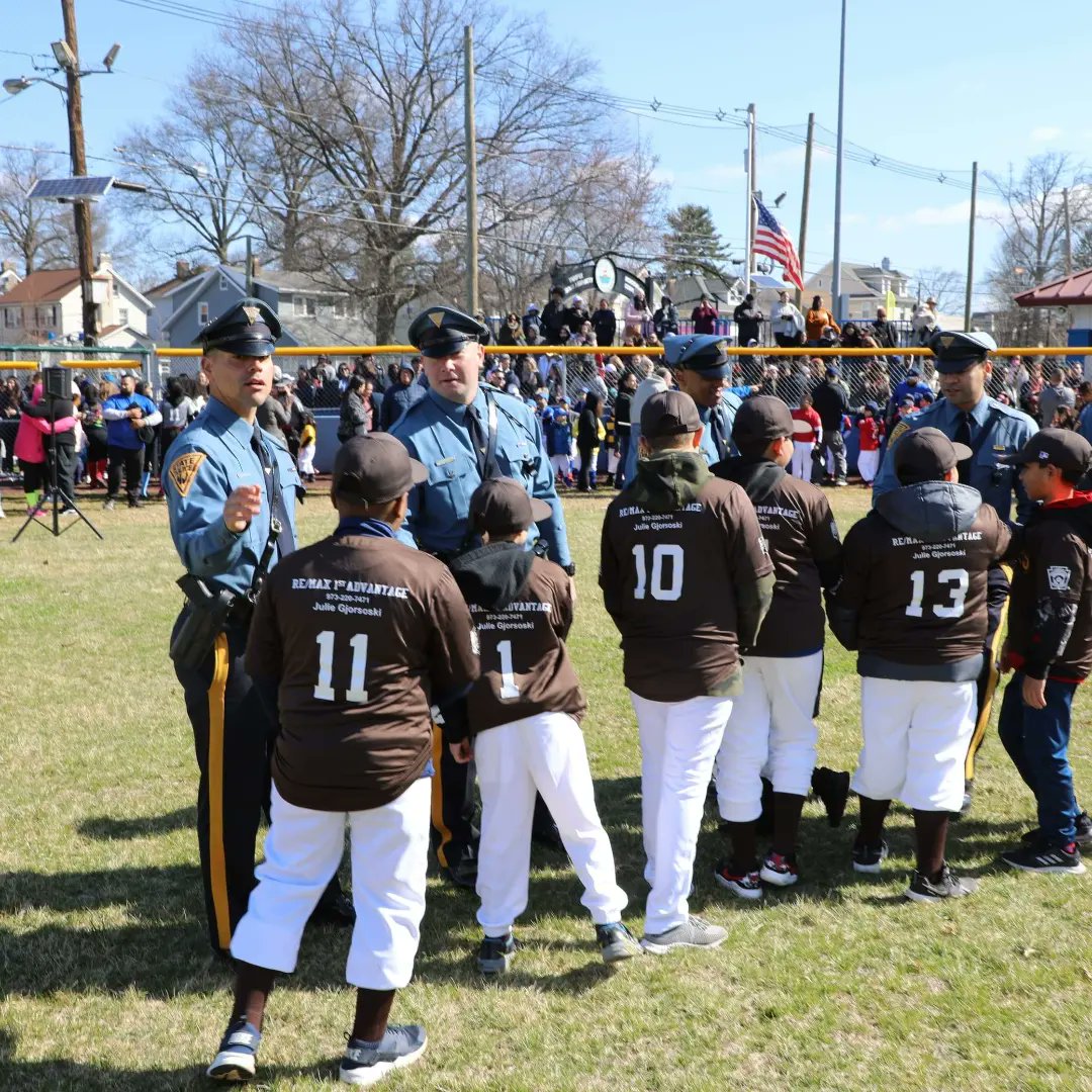 Troopers Attend 49th Annual Elmora Youth League Parade

Earlier today, troopers were on hand for the annual opening day ceremonies of the Elmora Youth Baseball For full story click here: m.facebook.com/story.php?stor…