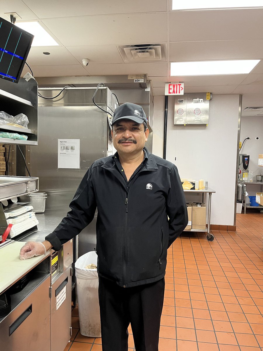 AGBellsLLC's tweet image. Please give a warm welcome to our new Restaurant Manager Amador! He will be running our store at the Great Lakes Naval Base!  We are excited to have you part of our team! @agbellsllc #tacobell #agbellschicago #newmanager #promotion #ampler