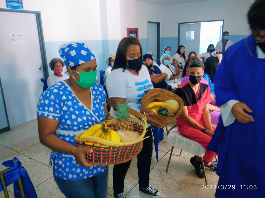 YormanSalud's tweet photo. Felicitaciones al equipo Grandioso de #CEPAR aragua por haber cumplido su primer aniversario... @maduro_en @NicolasMaduro @delcyrodriguezv @Dra_ShirleyH @Soykarinacarpio https://t.co/bfT8gqX18h