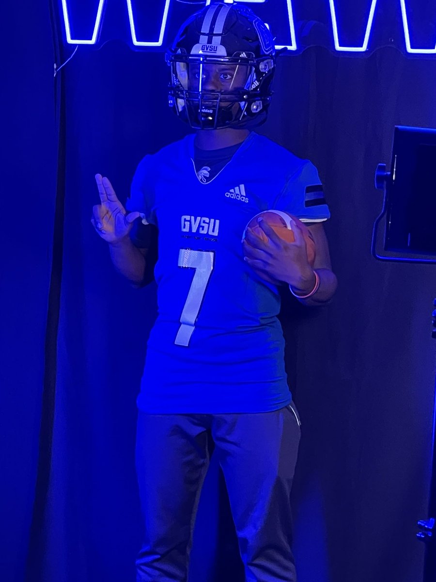 Had an amazing visit today at Grand Valley State University. Special thanks to @WRTreezy @CoachBibbsGVSU ⚓️🆙