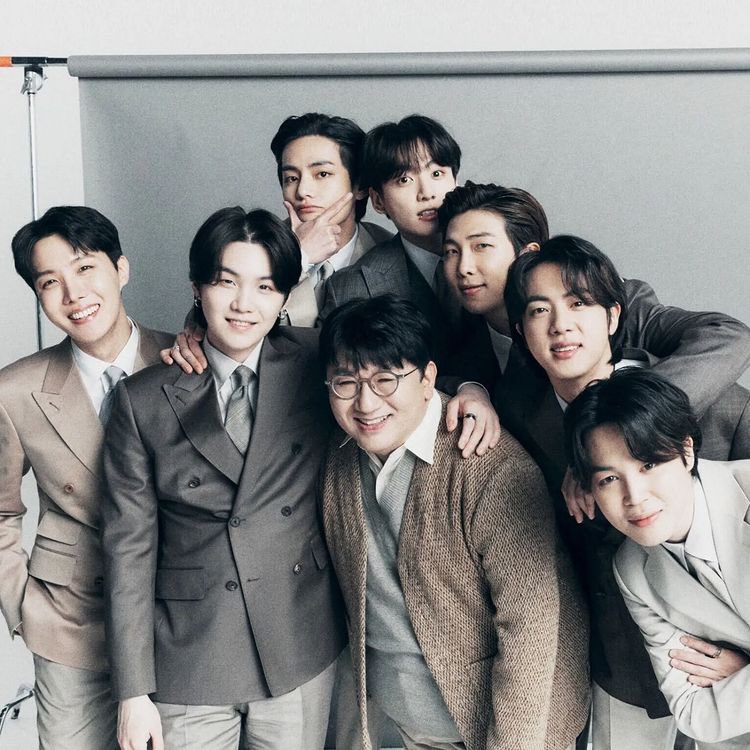 WinterBearJojo's tweet photo. [Hitmanb72] Instagram post #BTS #bighit #BTS_THE_CITY_LasVegas #btsxtime #JUNGKOOKIE #JHOPE #SUGA #JIMIN #Jin #KIMTAEHYUNG #RM #BTSJIN https://t.co/lDBuyrLLdH