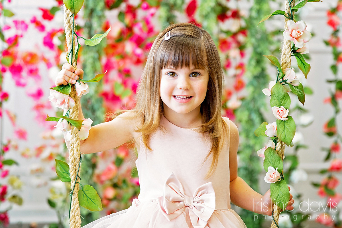 There's still time to get #EasterPhotos of your kids - or even #FamilyPhotos. Link below to learn more! 🐣🌷 #TreasureCoast #FloridaPhotographer

tristinedavisphotography.com/contact-us