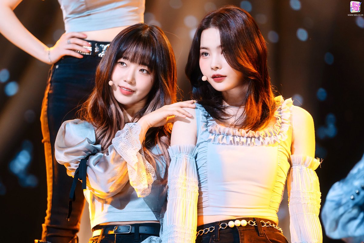 girlgroupspics's tweet photo. weki meki ; yoojung, rina https://t.co/mo0SmKiFuW