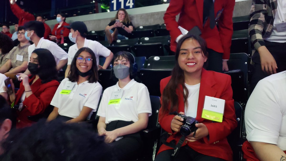 RhsMediatech's tweet photo. Waiting for the start of the awards ceremony. Anticipation builds. Whatever happens, these  young adults are CHAMPIONS in my book. I'm so proud of what they have done. #riverside4ever https://t.co/Y7czLRC99p