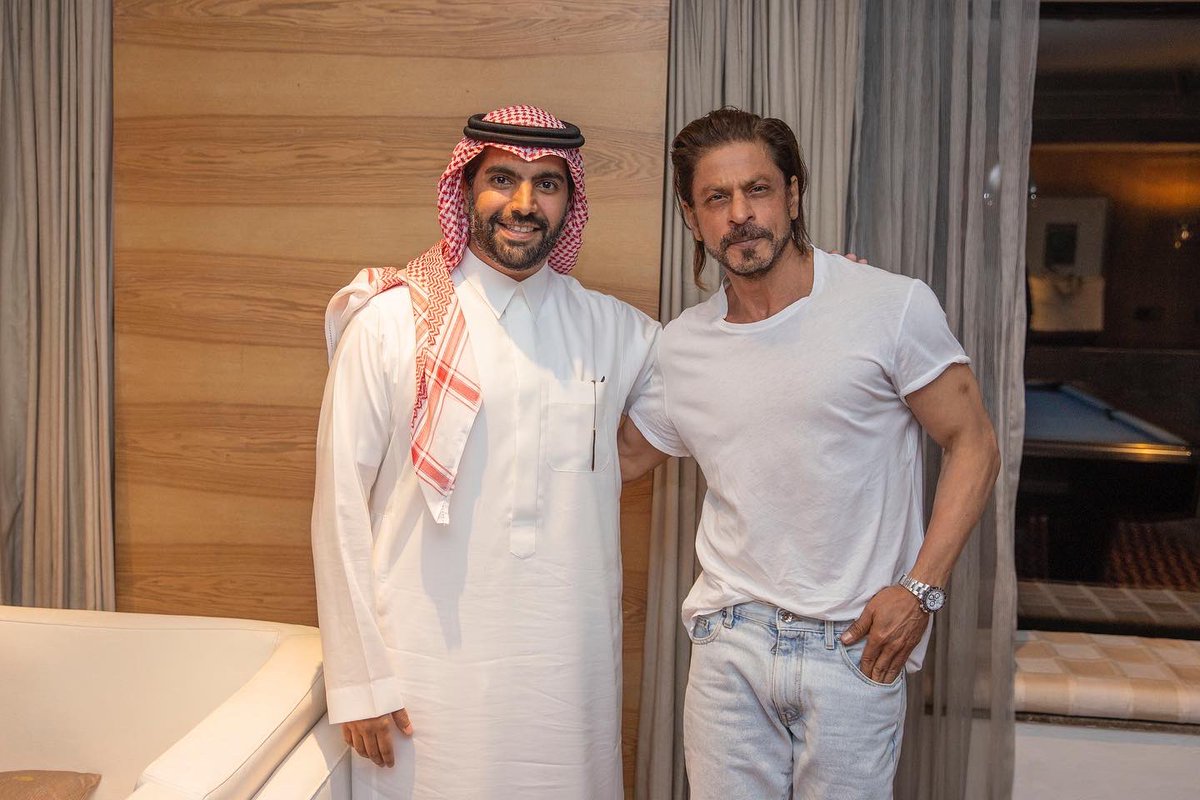 Saudi_Gazette's tweet photo. #PICTURES: Minister of Culture Prince Badr Bin Abdullah Bin Farhan (@BadrFAlSaud) concluded recently an official visit to #India.
https://t.co/AX0PKaZce7 https://t.co/TEWr8OanJI