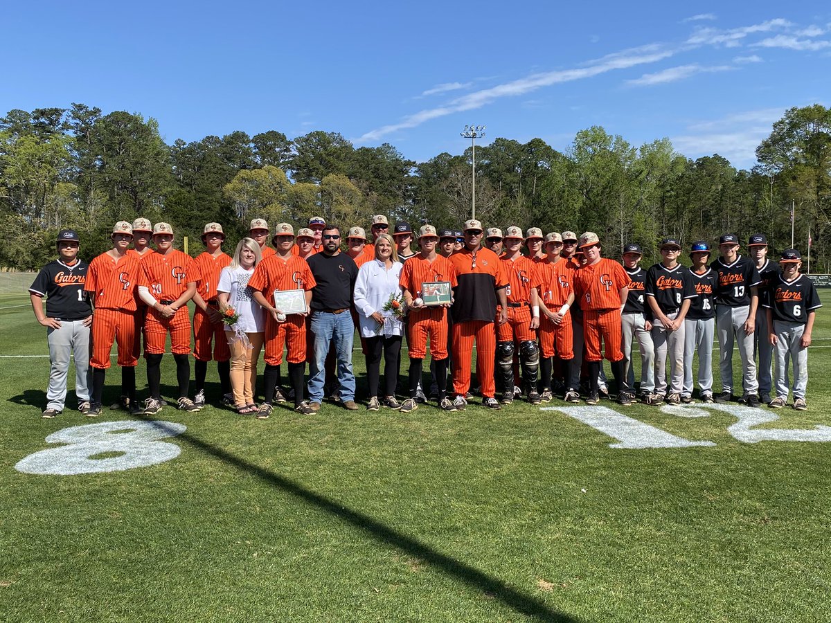 CPGatorBaseball's tweet photo. Nothing better than a โWโ on Senior Day! @JayDavis2626 #TwitterlessBrett #FiredMeUp #ReignFall https://t.co/mGGNaHFoW1