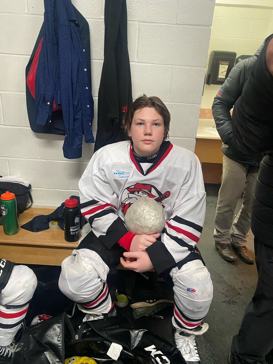 #Hitmen and <a href="/TriPenIce/">TriPen</a> battle to an exciting 3-3 tie this evening at Bay Arena in Day 2 of AAA Provincial play. 

POG Dace Gruchy was spectacular for the #Hitmen tonight making save after save to preserve the tie. 

#Hitmen tape ball goes to Ben Veitch with a goal for the 🔴⚪️⚫️