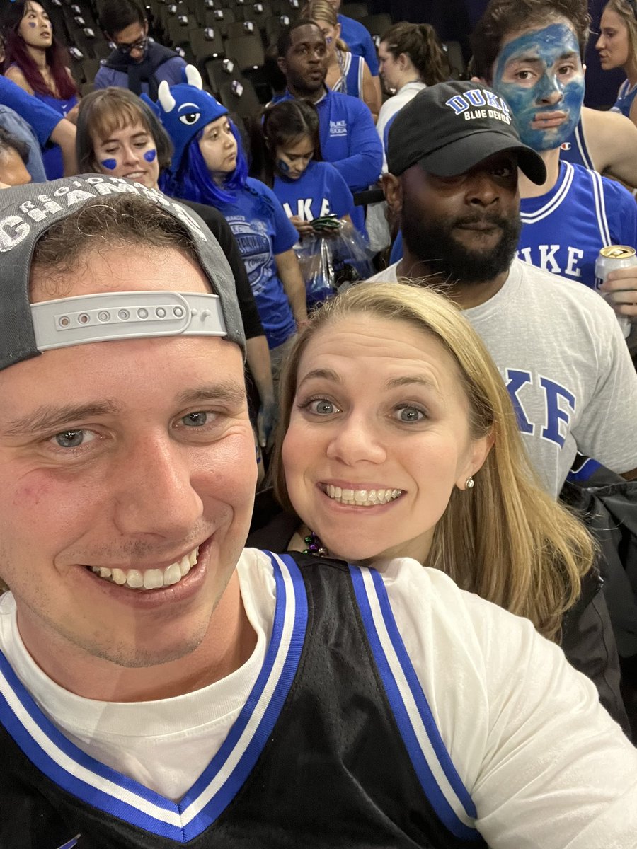 sean_lipkin's tweet photo. #dukeselfie https://t.co/RzLBNC1ST5