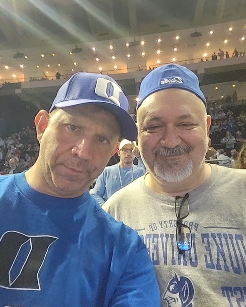 mcpeoples14's tweet photo. #DukeSelfie The Duke Brothers! https://t.co/PzSHfbEh7s