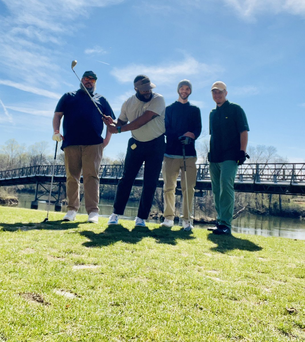 theSONIAN's tweet photo. GolfCrew today !!! @bruiser_6 @BallSoHard2444 #islandpoint https://t.co/U01uaRJ22l