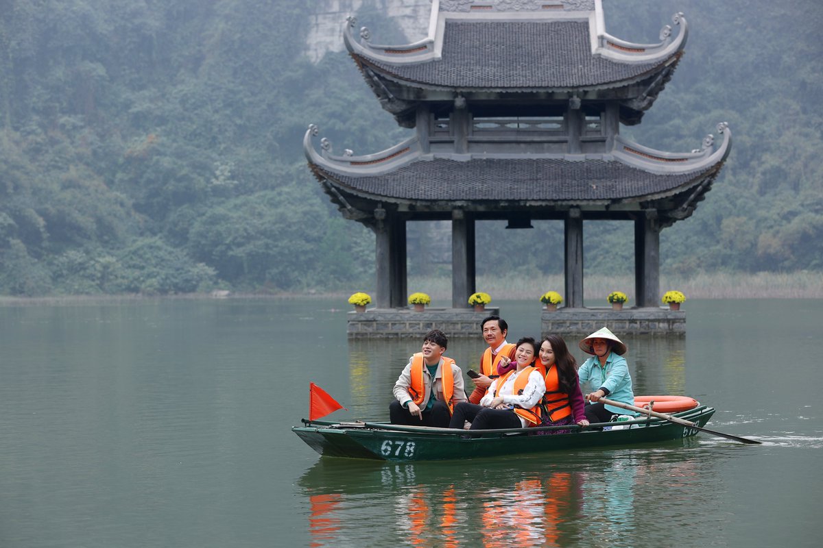 TrangAnVN's tweet photo. Lênh đênh
__
👉Tham gia group Check in Việt Nam https://t.co/zIZwjj3CnE
#trangan #ninhbinh #disantrangan #tamcoc #chuabaidinh #hangmua #thungnham #damvanlong #cucphuong #hoalu https://t.co/1mDubyMFW7