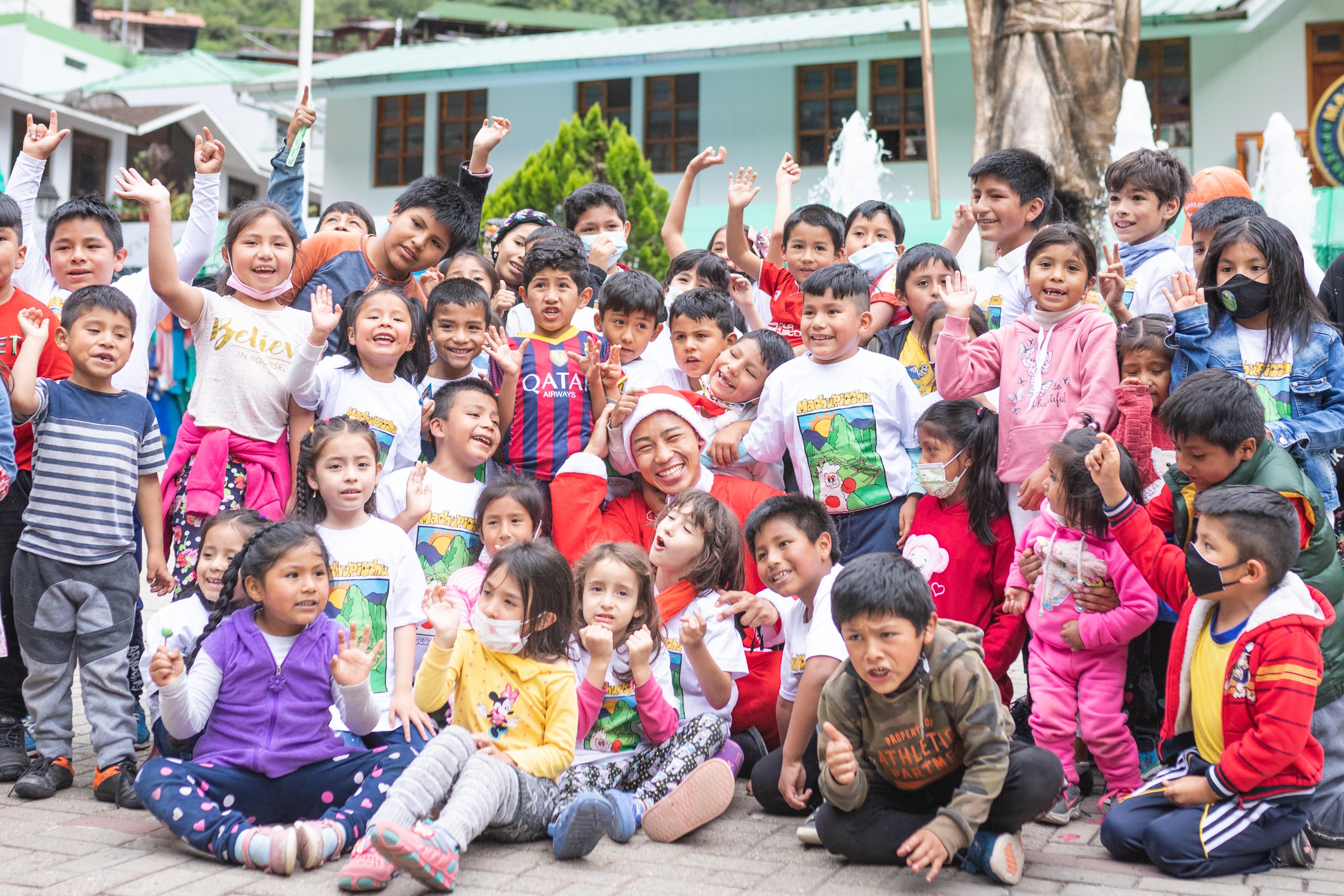 Visit Peru Jp 今日はペルーと日本の友好記念日です 今から123年前の19年4月3日 佐倉丸に乗船した最初の日本人移民790名がペルーに到着しました ペルーより 日本の皆様へ心より感謝申し上げるとともに 両国の友情の絆の強化と繁栄を祈ってい
