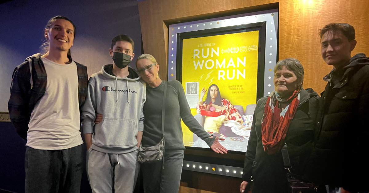 RunWomanRunFilm's tweet photo. Photos from last night's screening in #Vancouver at Cineplex International Village. Thank you #AsivakKootstachin for the Q&A and making the night so special for everyone in attendance!!
#nowplaying #Indigenous # @jakoostachin #runwomanrunfilm https://t.co/wLWHxvheCq