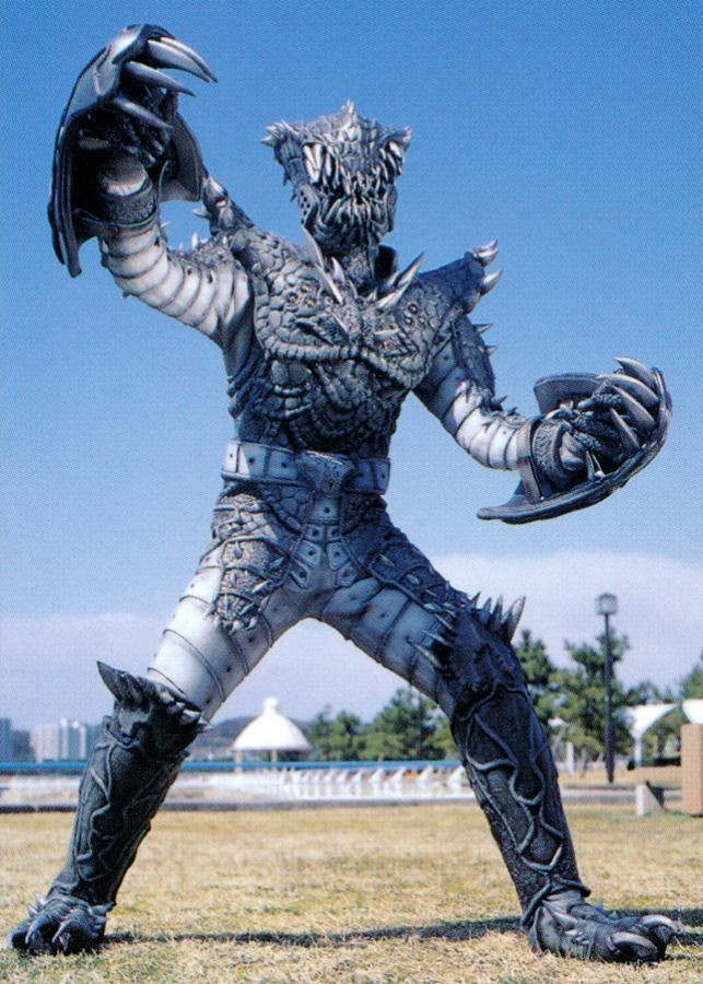 七瀬「やってみるしかない.。」 クロコダイルオルフェノク「あなた