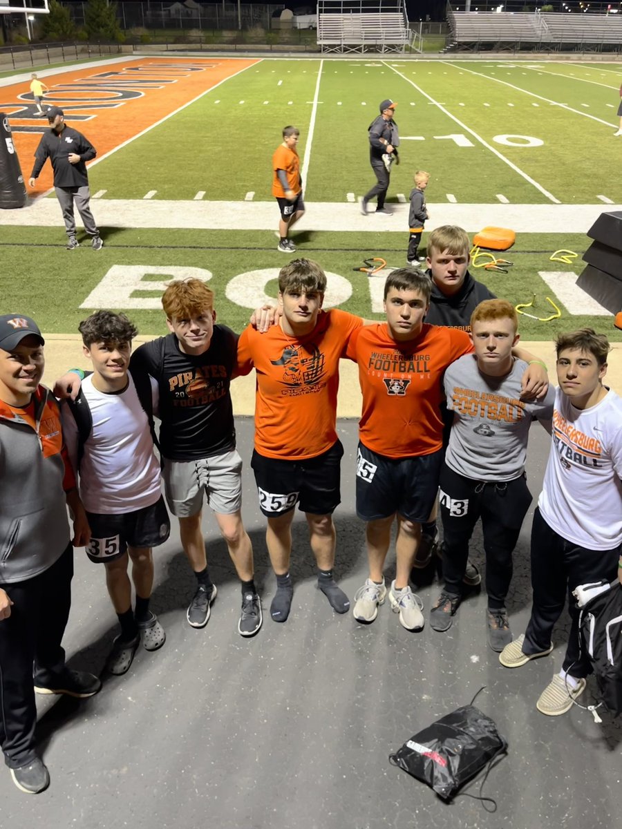Cashton_Adkins's tweet photo. Had a great time at the All-Ohio Football Showcase representing @BurgFball https://t.co/CQQLFglvcV