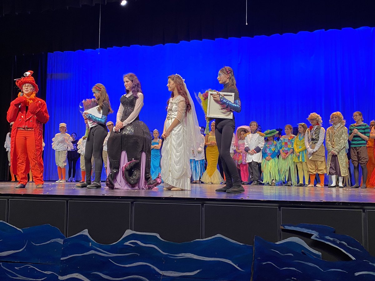 MESMSHorowitz's tweet image. Wonderful show! Amazing cast and crew! I’m so proud and impressed. Thanks to Mr. DiRito, Ms. Stanton, Mr. Daría &amp;amp; Mr. Stejskal for making this possible! @RonHattar @mesmspta @YorktownCSD @MESMSCopeland @MESMSRoopchand @LibraryMESMS @YCSDloshea