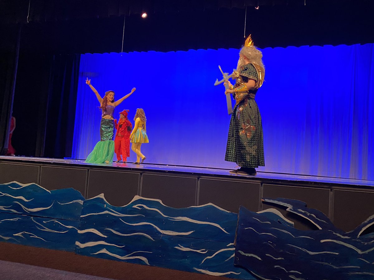 MESMSHorowitz's tweet image. Wonderful show! Amazing cast and crew! I’m so proud and impressed. Thanks to Mr. DiRito, Ms. Stanton, Mr. Daría &amp;amp; Mr. Stejskal for making this possible! @RonHattar @mesmspta @YorktownCSD @MESMSCopeland @MESMSRoopchand @LibraryMESMS @YCSDloshea