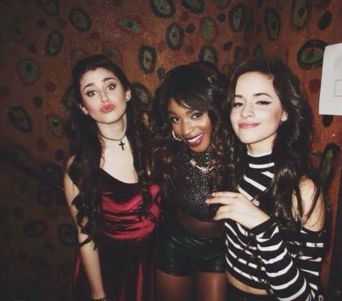 edy_gomes's tweet image. 🚨AGORA: Normani, Lauren e Camila Cabello se reencontram na festa da cantora Anitta em Las Vegas👇