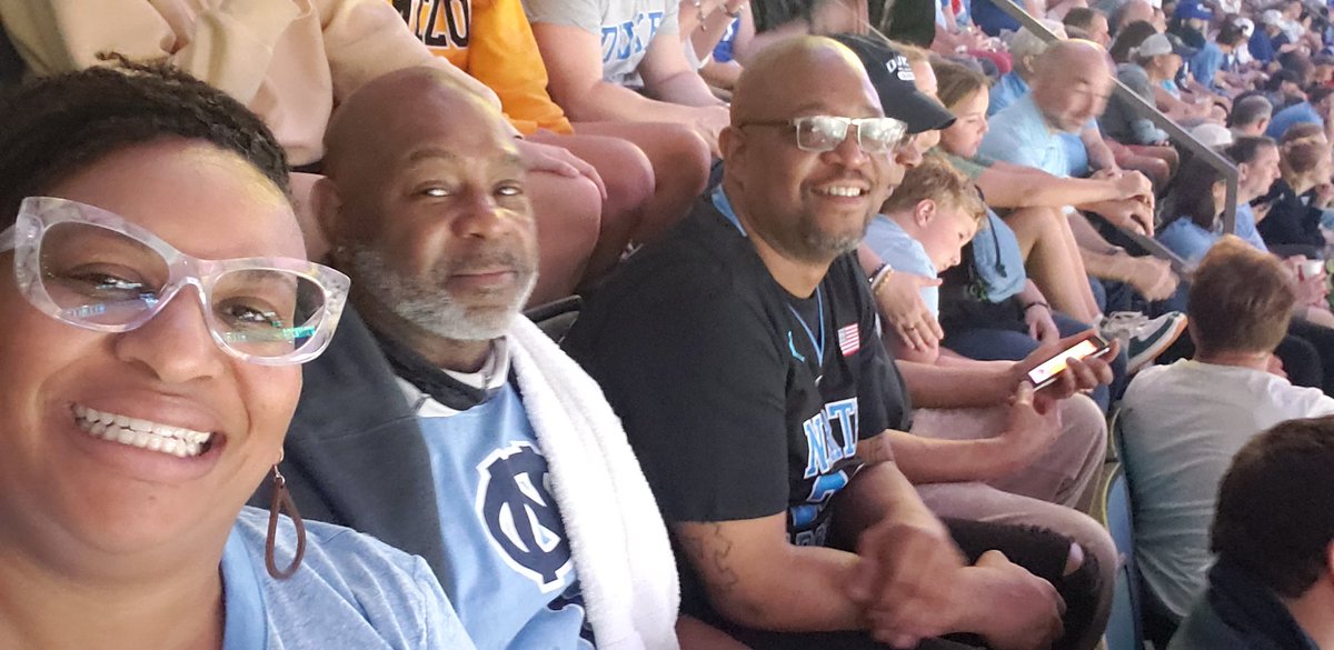 caramel95's tweet photo. #UNCSelfies https://t.co/Sj8E6347Ri
