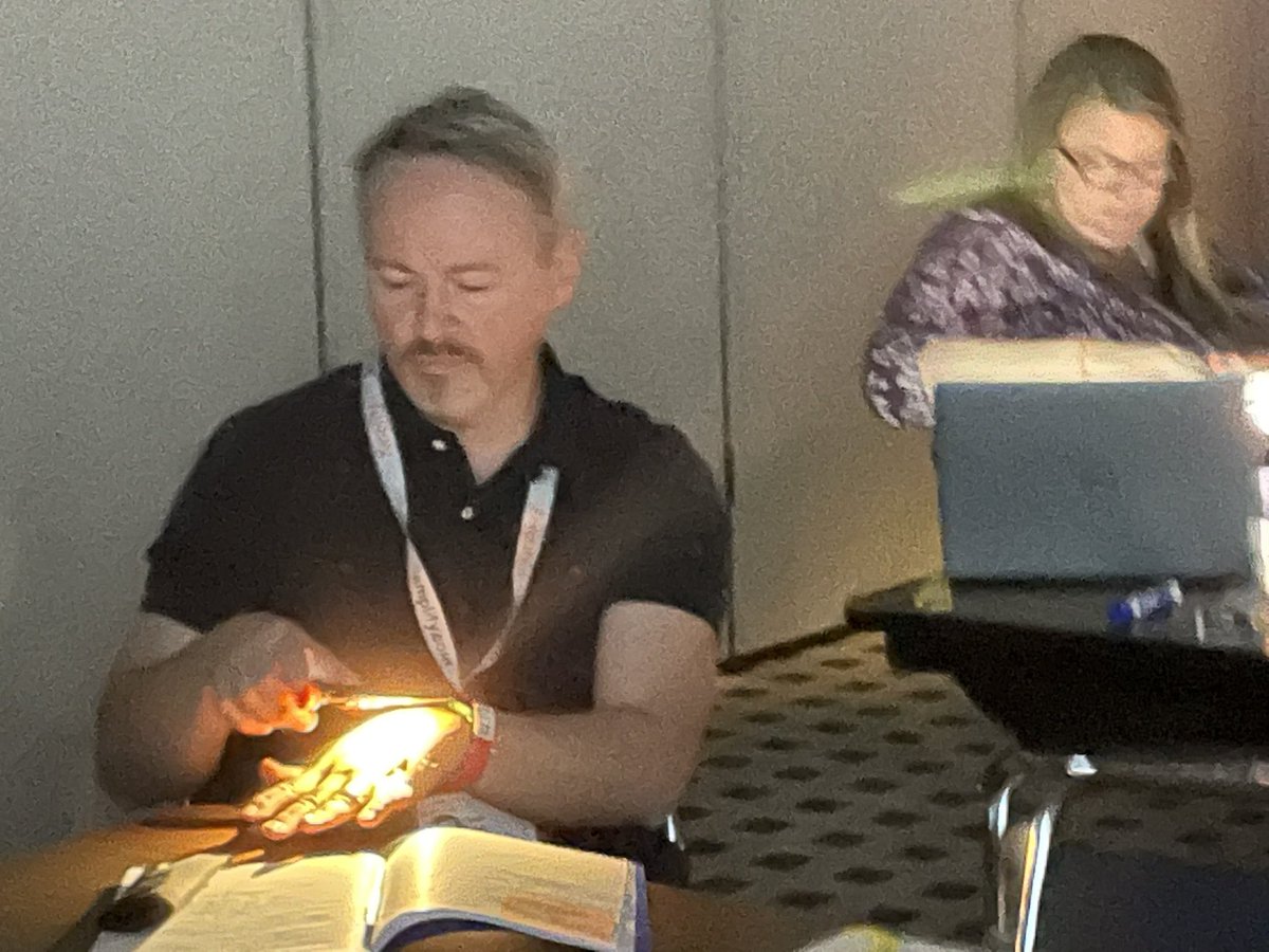 stemexperts's tweet photo. Great STEM sessions and so much fun @NSTA https://t.co/r1kt4jRoTs