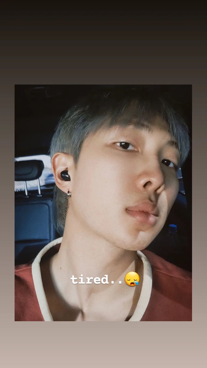 BTSARMY_VNZLA's tweet photo. IG 📷 | #RM🐨

#Namjoon (@/rkive) actualizó su cuenta de Instagram con una Historia 

 🐨: cansado.. 😪

© vminiecats

#BTS #BTSARMY #방탄소년단 @BTS_twt
Team BTS ARMY Venezuela
#StayHope✨ | #Judaru🦉 https://t.co/AgPveBgaIl