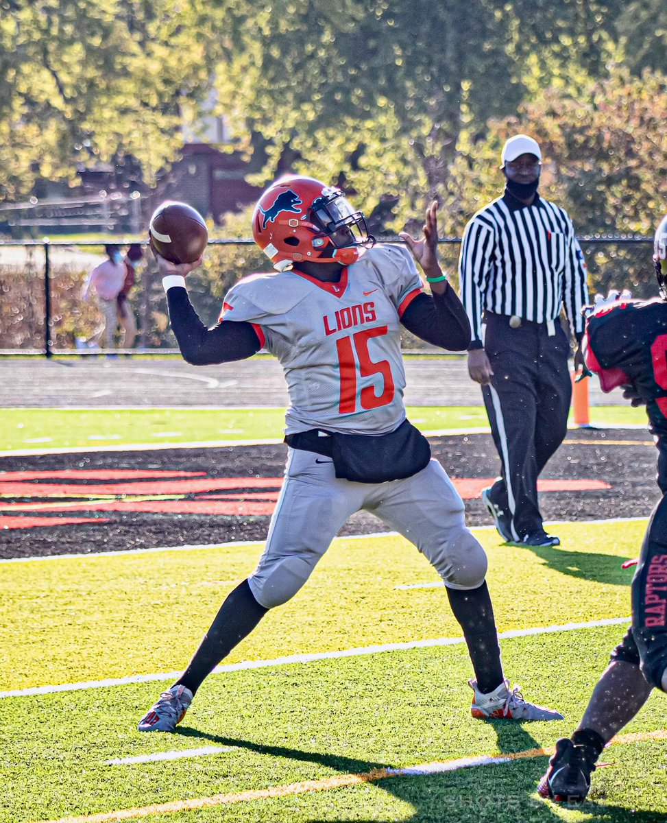 Recruitment Open Looking For Opportunities 🙏🏾QB/ATH 5’11|188|3.6 GPA|Leo Catholic High School.Check out My Highlights 🏆 hudl.com/v/2GKZ6q <a href="/DeepDishFB/">DEEP DISH FOOTBALL</a> <a href="/CoachBigPete/">Peter "Coach Big Pete" Leinweber</a> <a href="/PrepRedzoneIL/">Prep Redzone Illinois</a> <a href="/MikeFChen/">"The" Mike F Chen</a> <a href="/AllenTrieu/">Allen Trieu</a>  @Rivals_Clint <a href="/EDGYTIM/">Timothy “EDGYTIM” OHalloran</a>